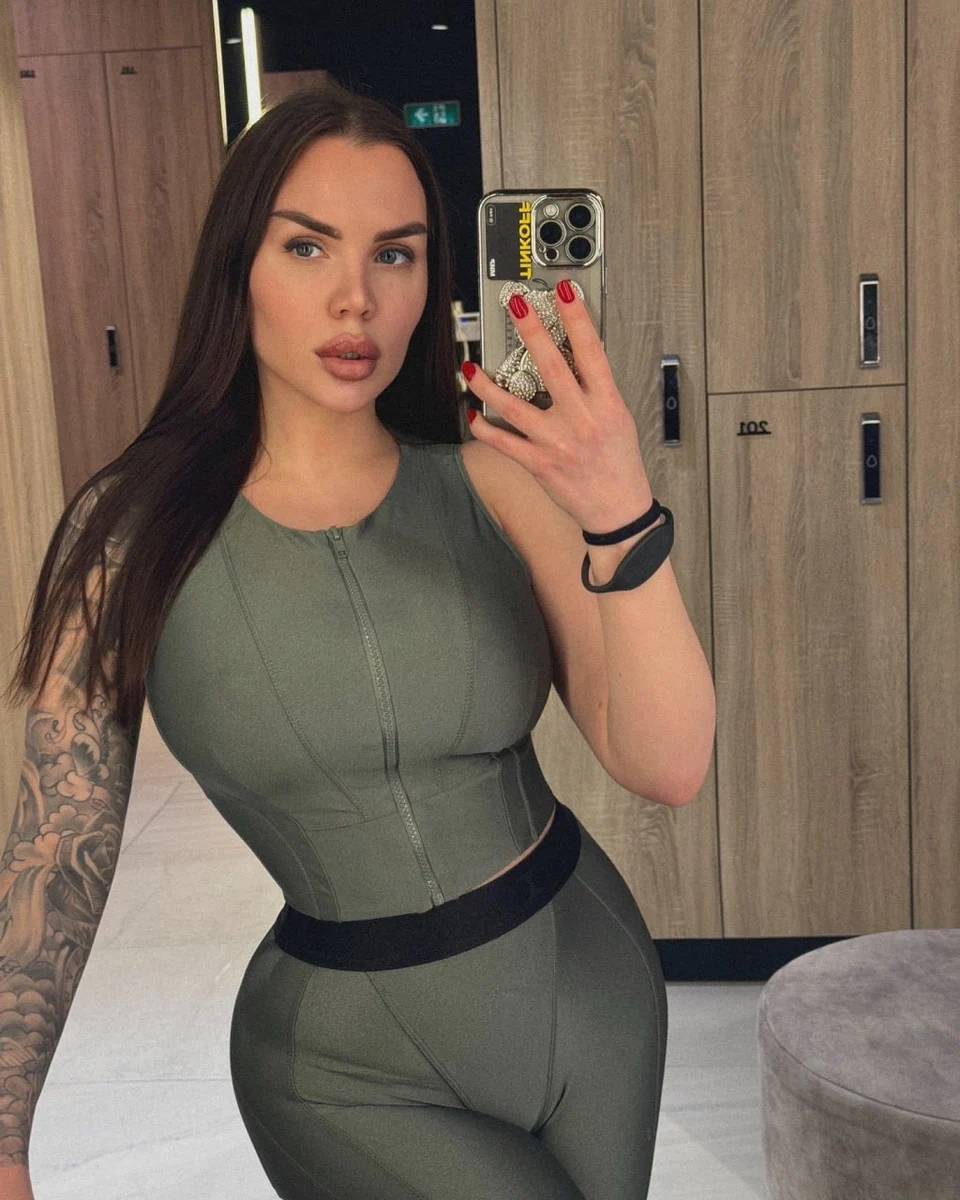 Amelie escort in Dubai