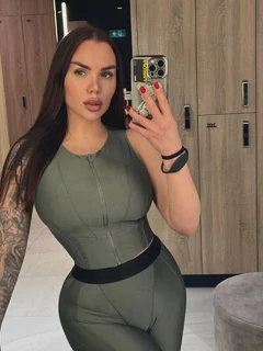 Amelie escort in Dubai