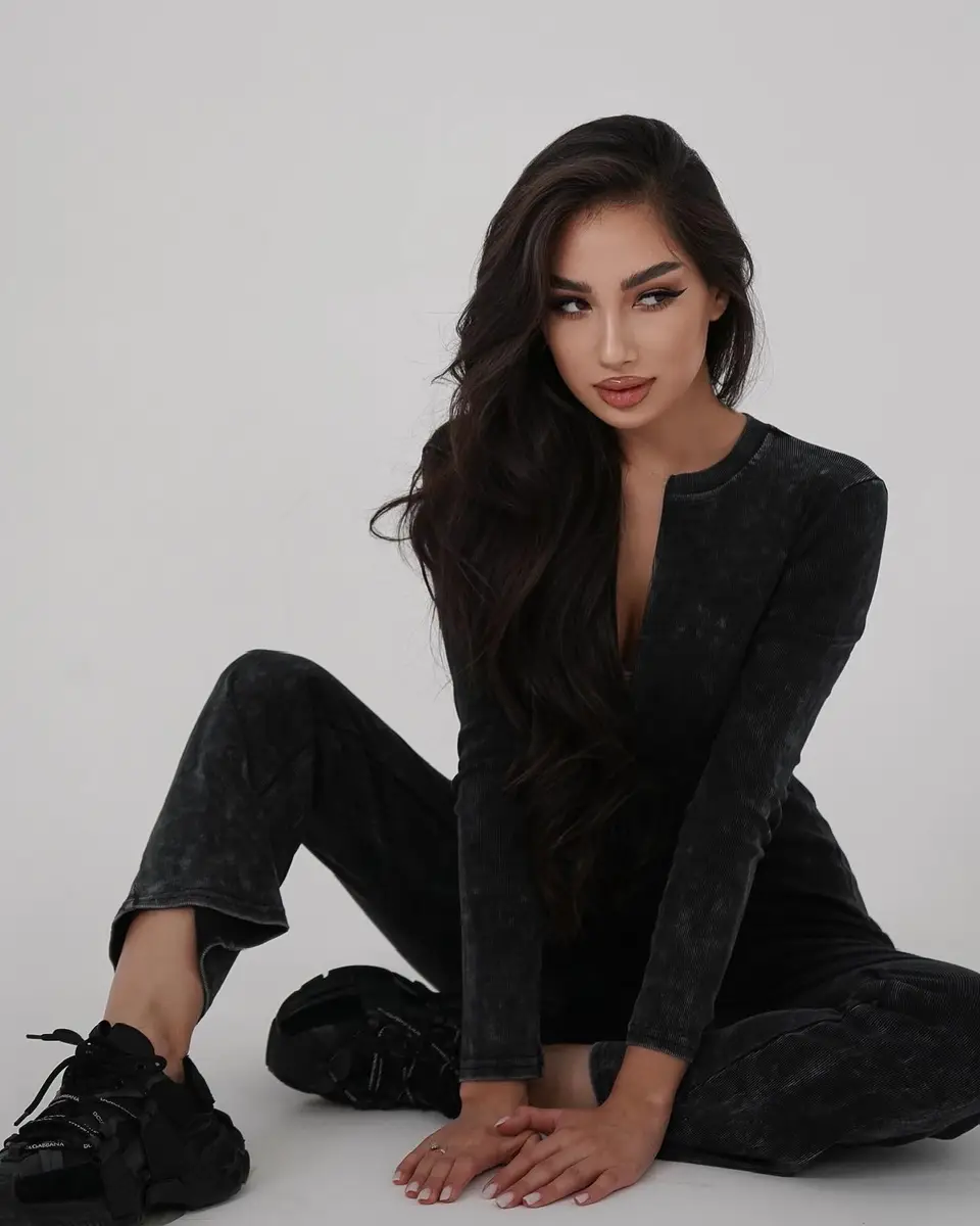 Inila escort in Dubai