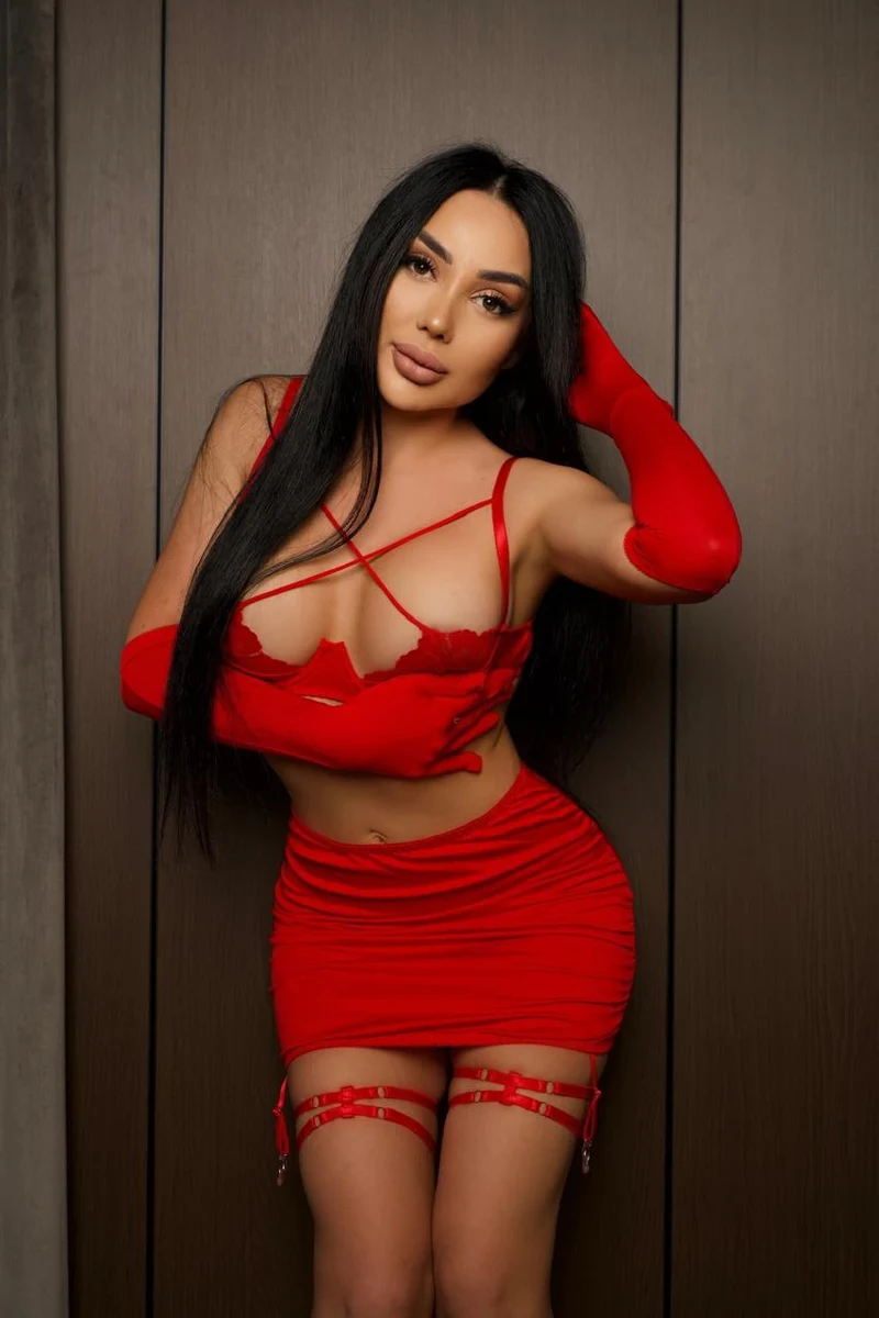 Lily escort in Dubai