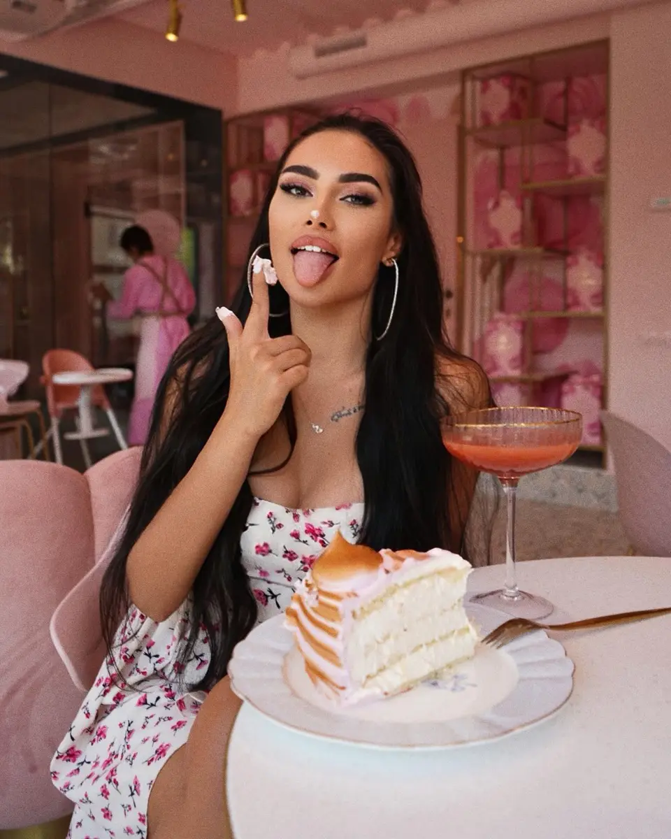 Lumi escort in Dubai